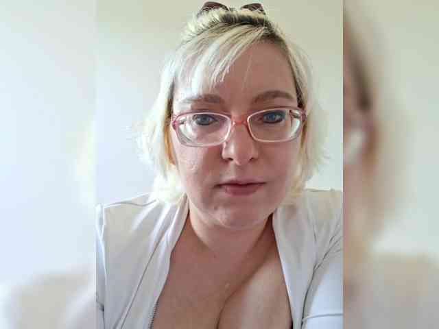Vika211 webcam