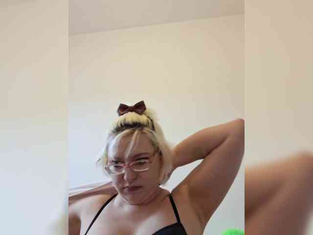 Vika211 webcam