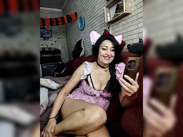 Lina-a-13 webcam