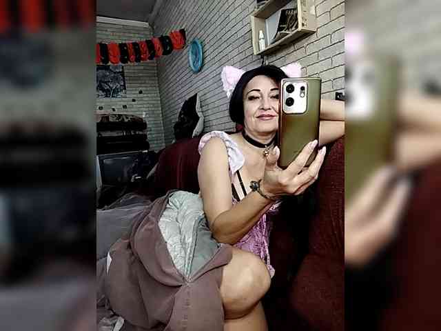 Lina-a-13 webcam