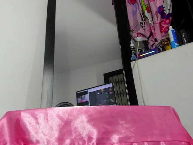 Nairaqueen-1 webcam