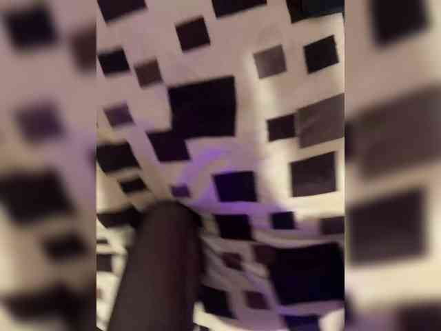 TTwoloverss webcam