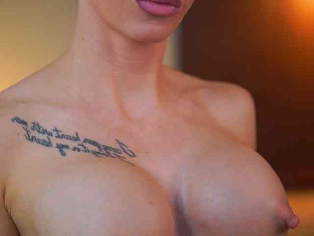 MayaHipnoteyes webcam