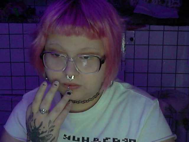 Vai a chattare su TanzelGirll TanzelGirll