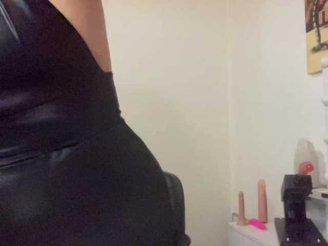 AmallyaHot webcam