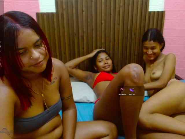 Lulu-Ashley-Tatiana webcam