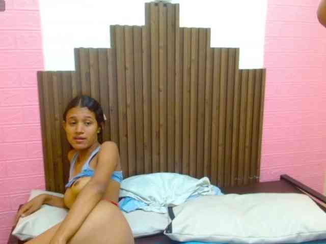 Lulu-Ashley-Tatiana webcam