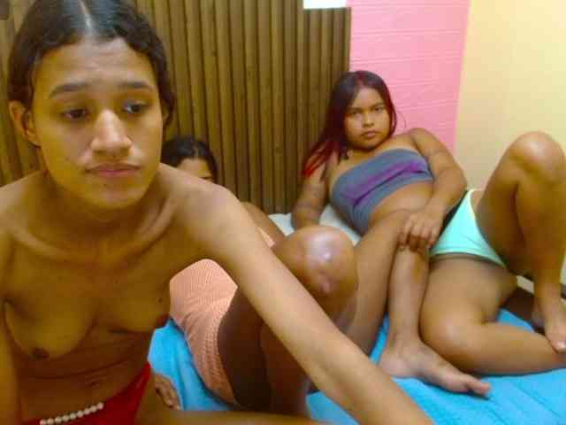 Lulu-Ashley-Tatiana webcam