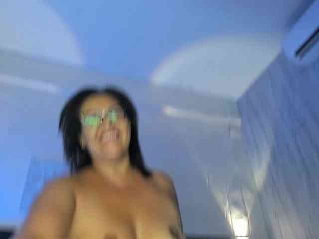 Emilly webcam