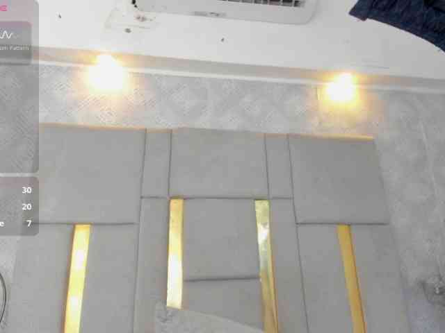 MilaSaenz webcam
