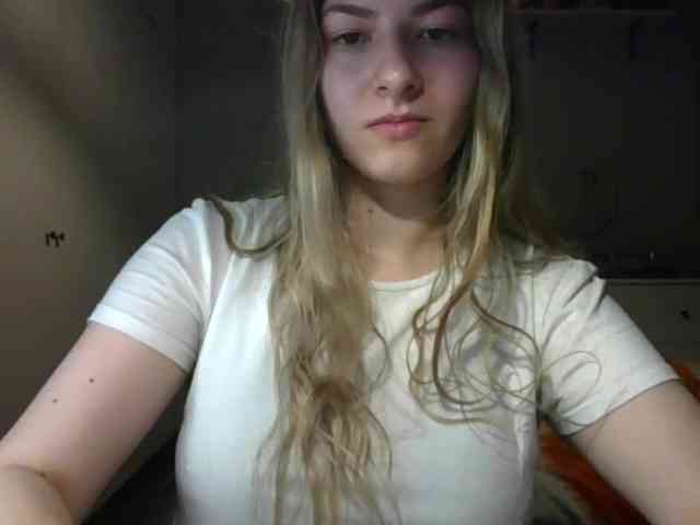 RosieJune webcam