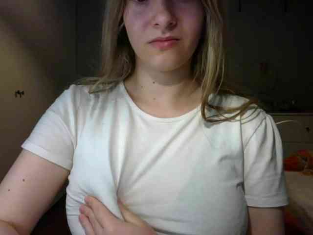 RosieJune webcam