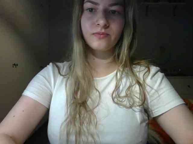 RosieJune webcam