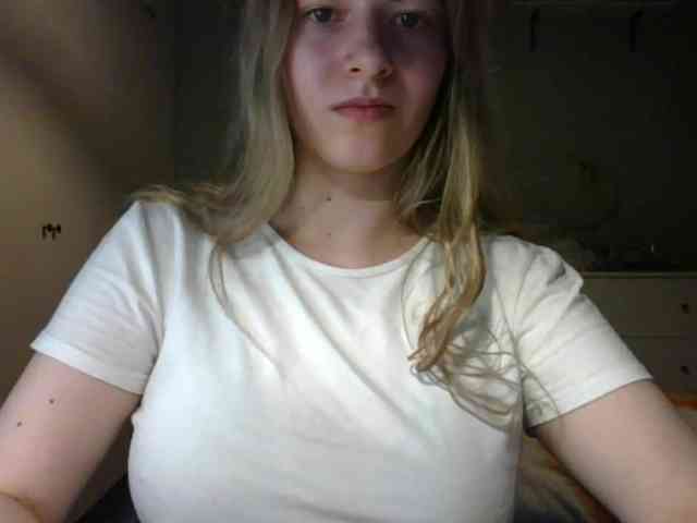 RosieJune webcam