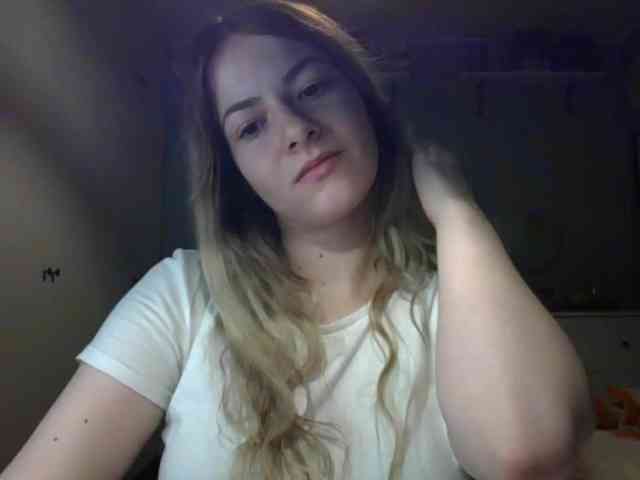 RosieJune webcam