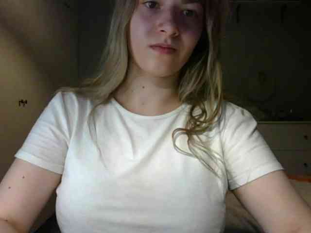 RosieJune webcam