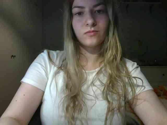 RosieJune webcam