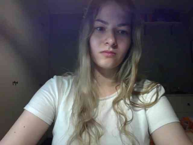 RosieJune webcam