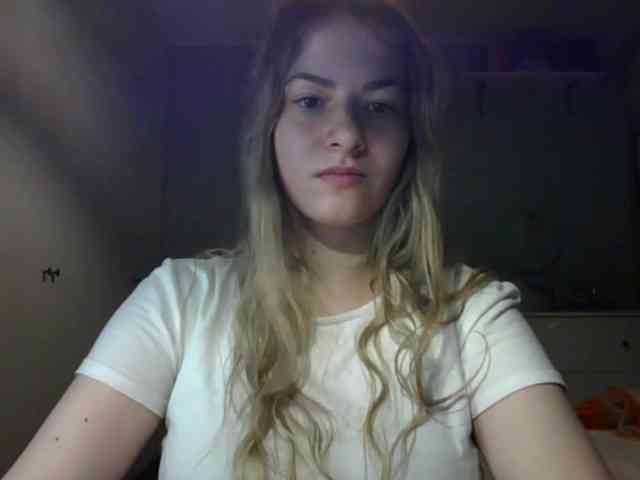 RosieJune webcam