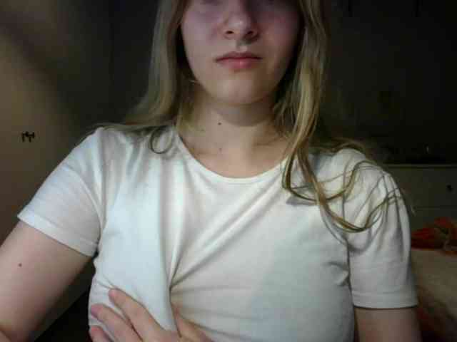 RosieJune webcam