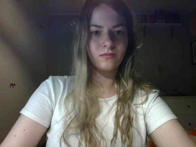 RosieJune webcam