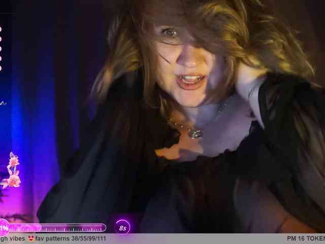 PusssyJuicy webcam