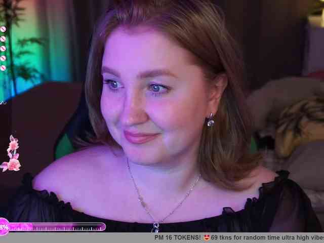 PusssyJuicy webcam