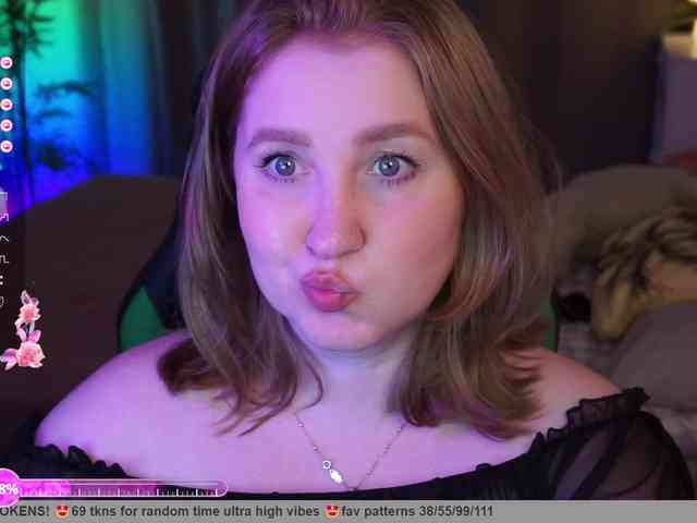 PusssyJuicy webcam
