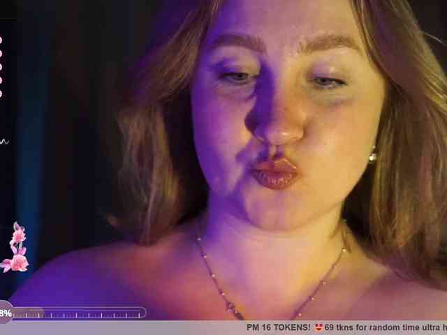 PusssyJuicy webcam