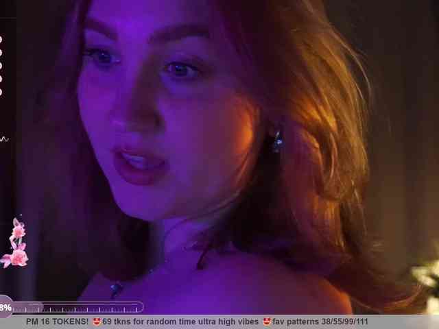 PusssyJuicy webcam