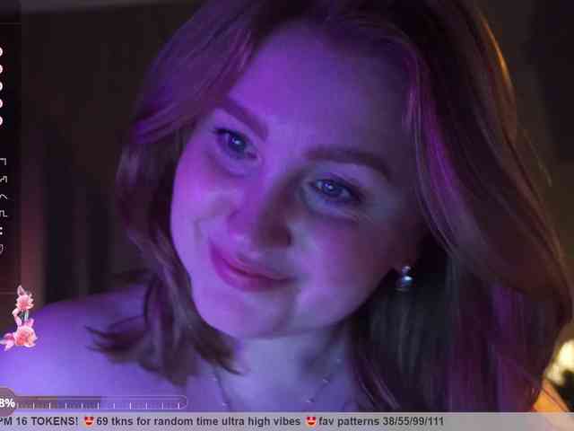 PusssyJuicy webcam
