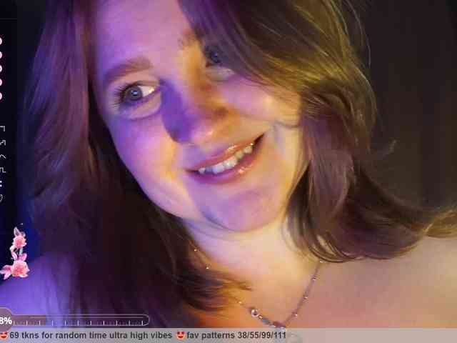 PusssyJuicy webcam