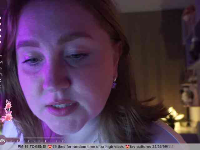 PusssyJuicy webcam