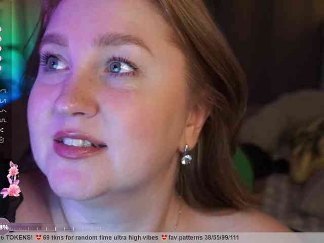 PusssyJuicy webcam