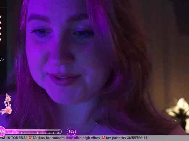 PusssyJuicy webcam