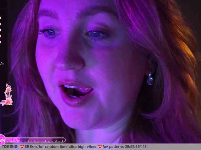 PusssyJuicy webcam