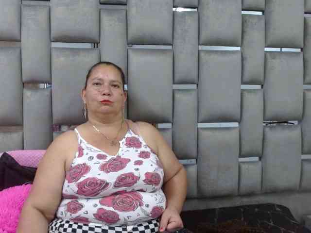 Loly47 webcam