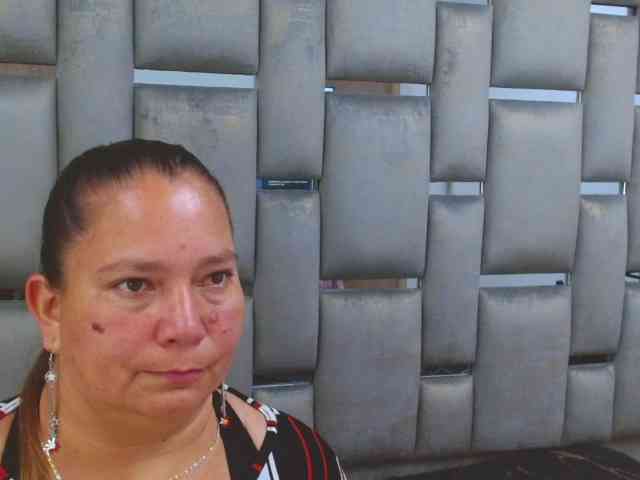 Loly47 webcam
