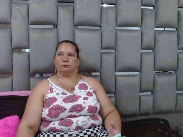 Loly47 webcam