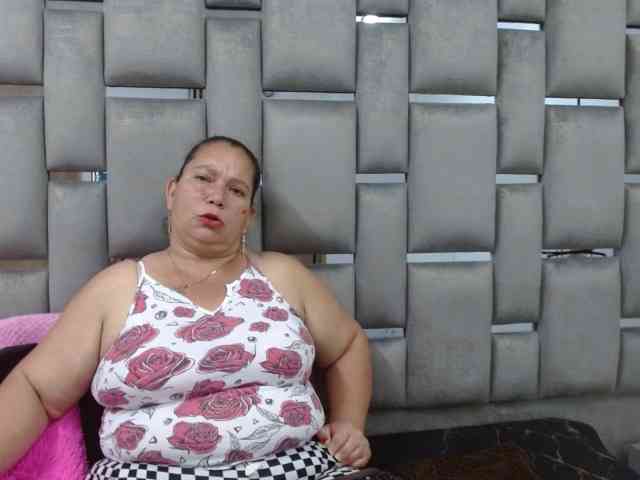 Loly47 webcam