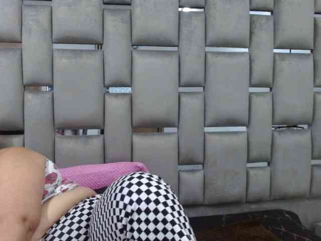 Loly47 webcam
