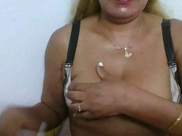 JELLA1 webcam