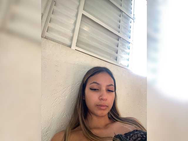 Angelmazini webcam