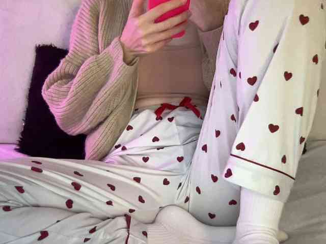 BestyBoobs webcam