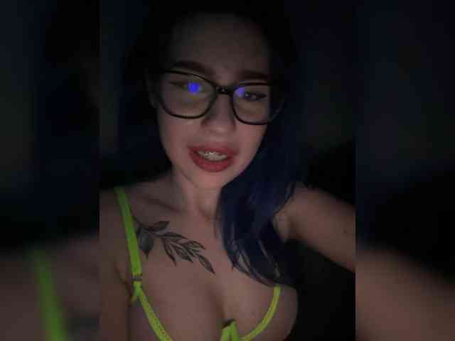 Aliisss webcam