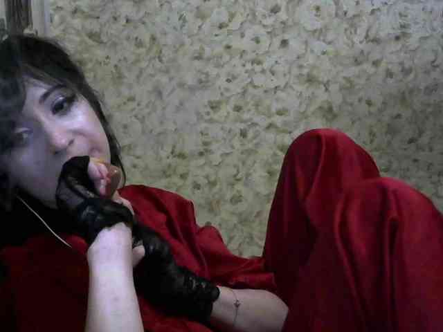 Lady_of_Perfection webcam