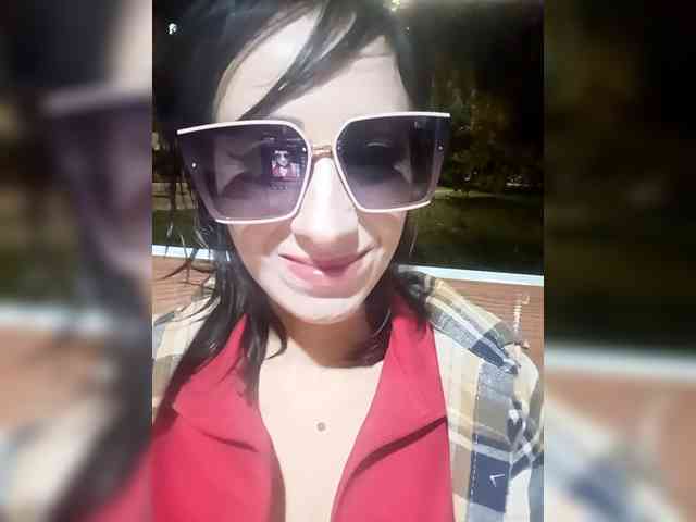 Lady_of_Perfection webcam