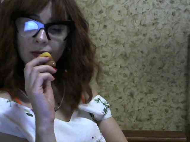 Lady_of_Perfection webcam