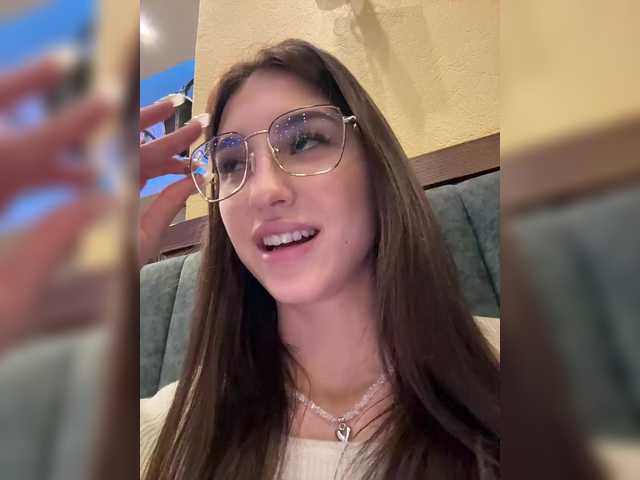 Accedi alla chat con il nickname --Eva-22-- --Eva-22--