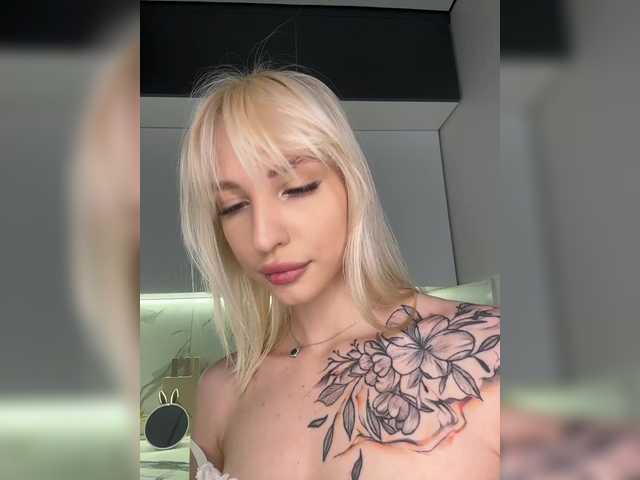 Entra en el chat con el modelo Cristi-Candy Cristi-Candy